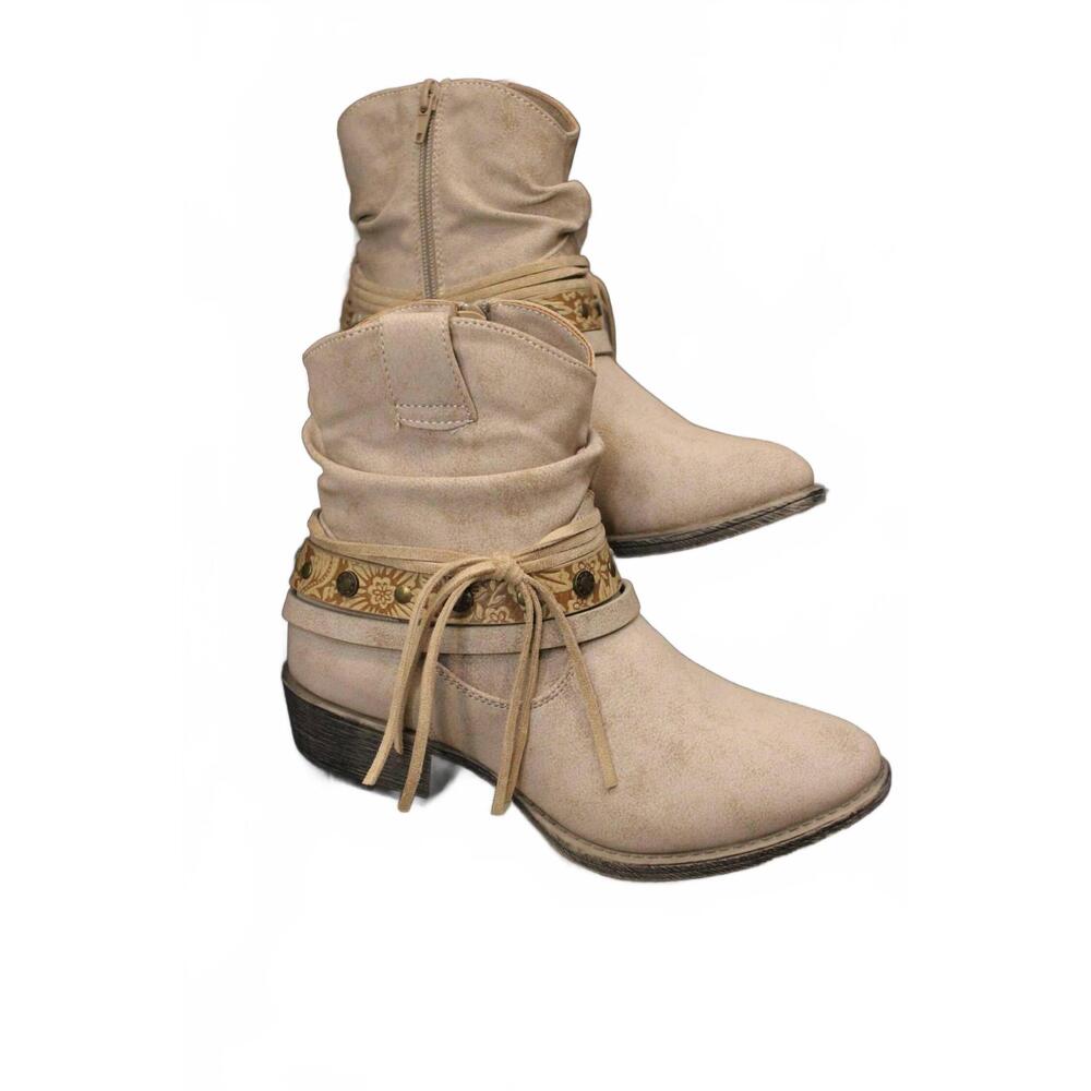 NEW VERY G women's clover boot in nude